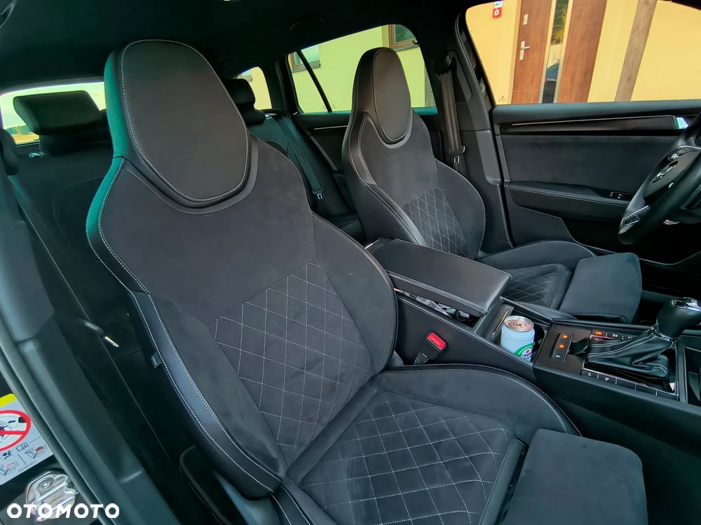 Skoda Superb 2.0 TDI SCR Sportline DSG - 11