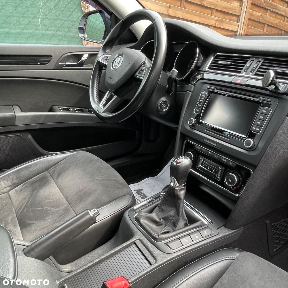 Skoda Superb 2.0 TDI Elegance Outdoor - 13