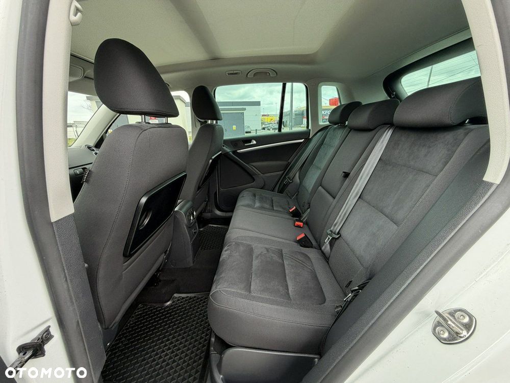 Volkswagen Tiguan 2.0 TDI DPF 4Motion DSG Trend & Fun - 32