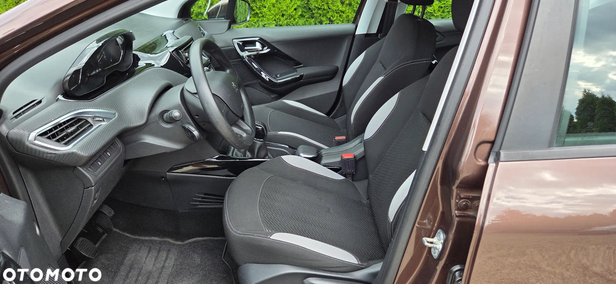Peugeot 2008 1.2 Pure Tech Style EU6 - 26