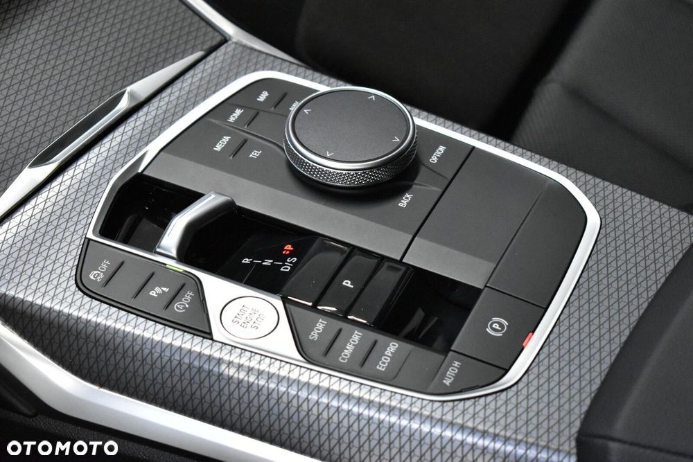 BMW Seria 3 330i xDrive M Sport sport - 19