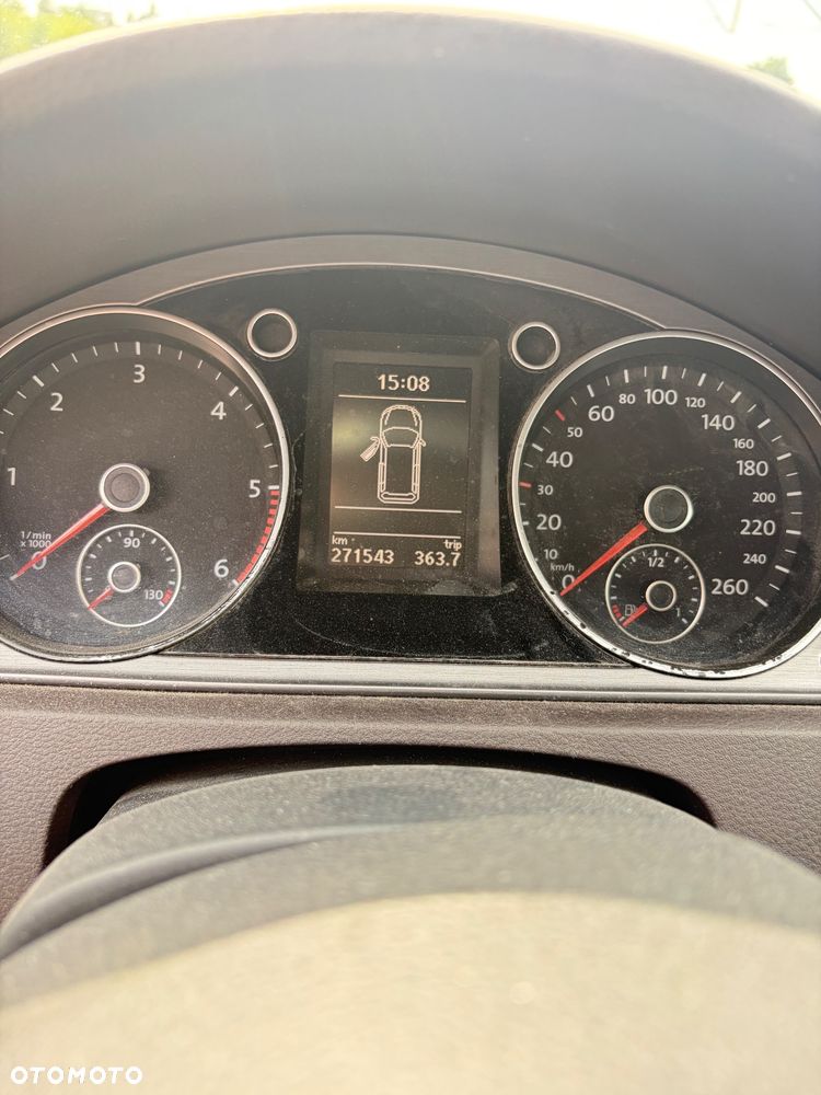 Volkswagen Passat 2.0 TDI Highline - 11