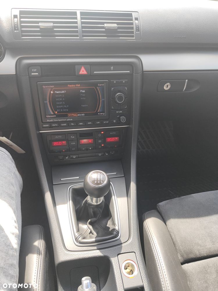 Audi A4 Avant 2.0 TDI - 19