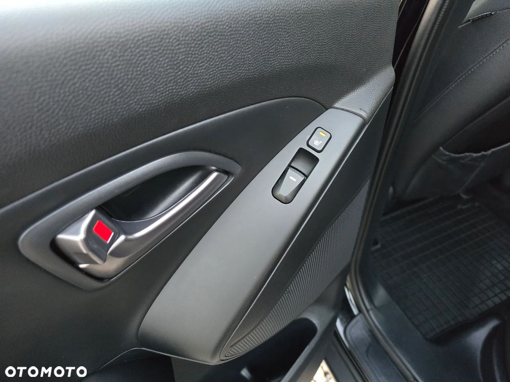 Hyundai ix35 2.0 CRDi Premium 4WD - 22