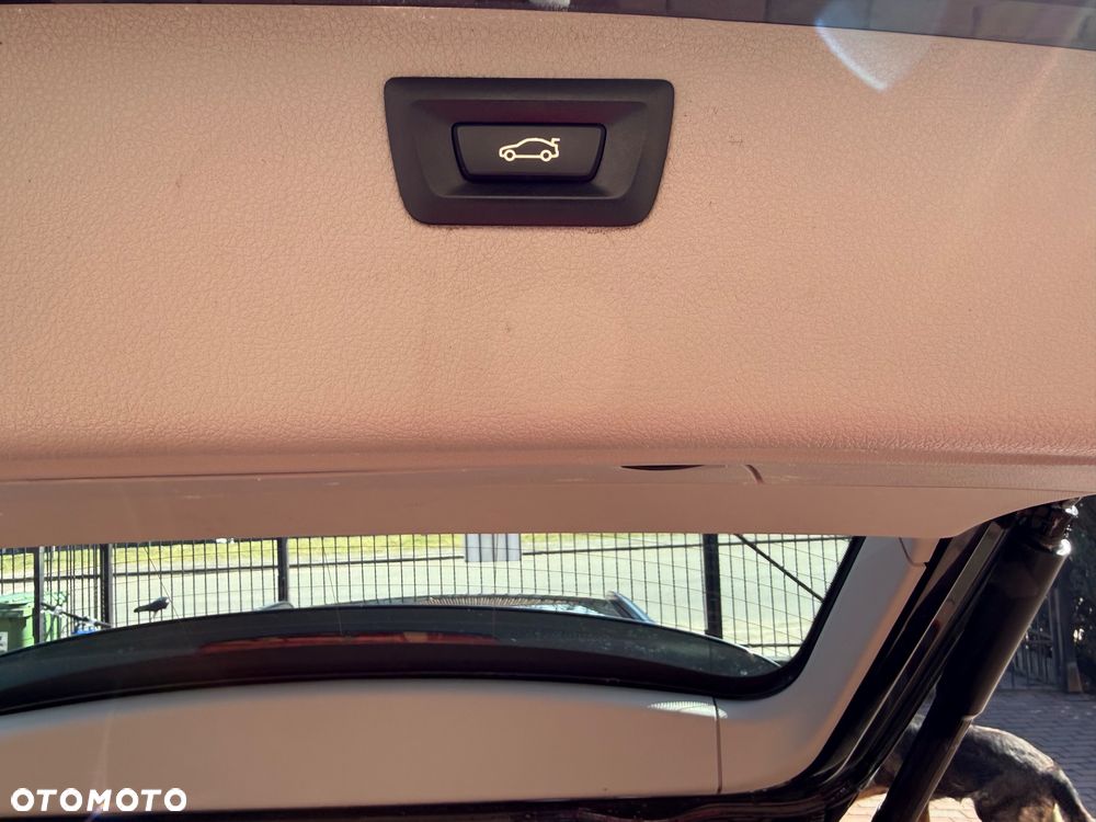 BMW Seria 3 320i - 19