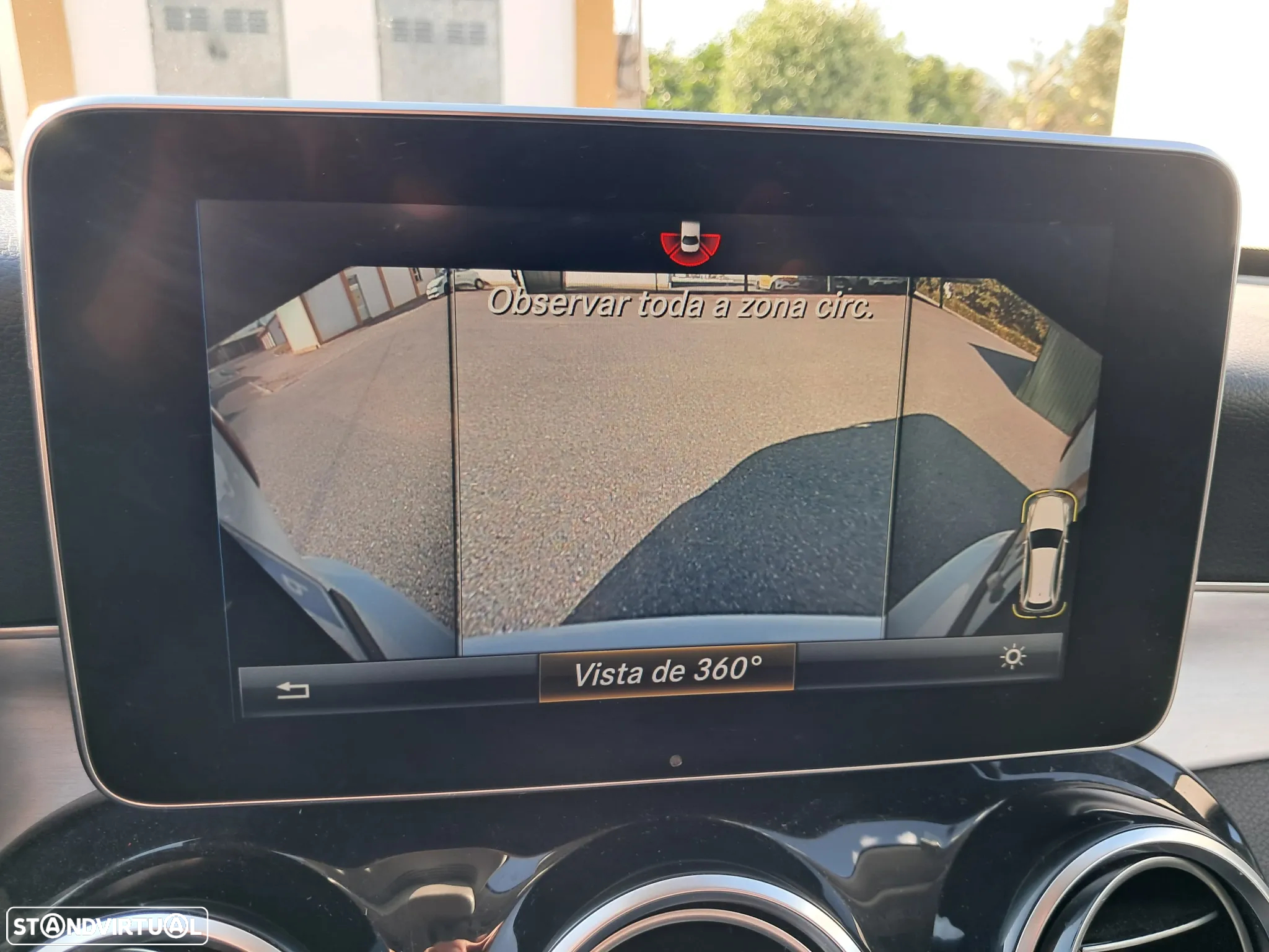 Mercedes-Benz C 300 BlueTEC Hybrid AMG Line - 29