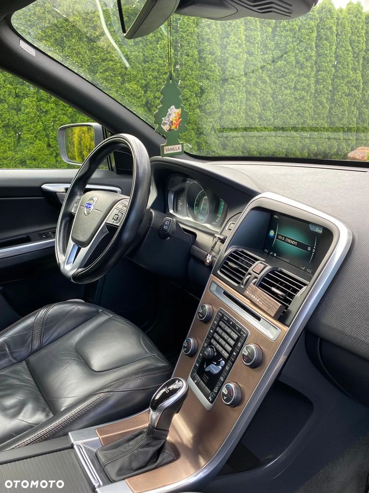 Volvo XC 60 D5 AWD Summum - 7
