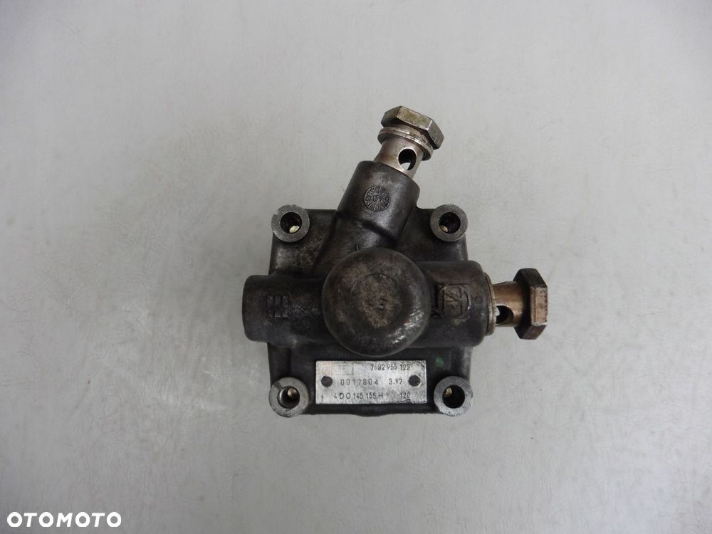 Pompa wspomagania 4D0145155H Audi A8 D2 2,8 V6 - 3