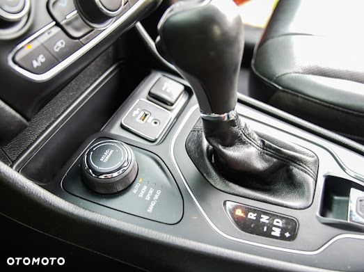 Jeep Cherokee - 8