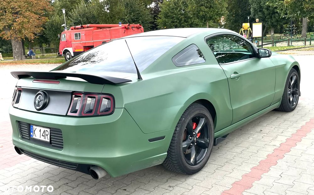 Ford Mustang - 7