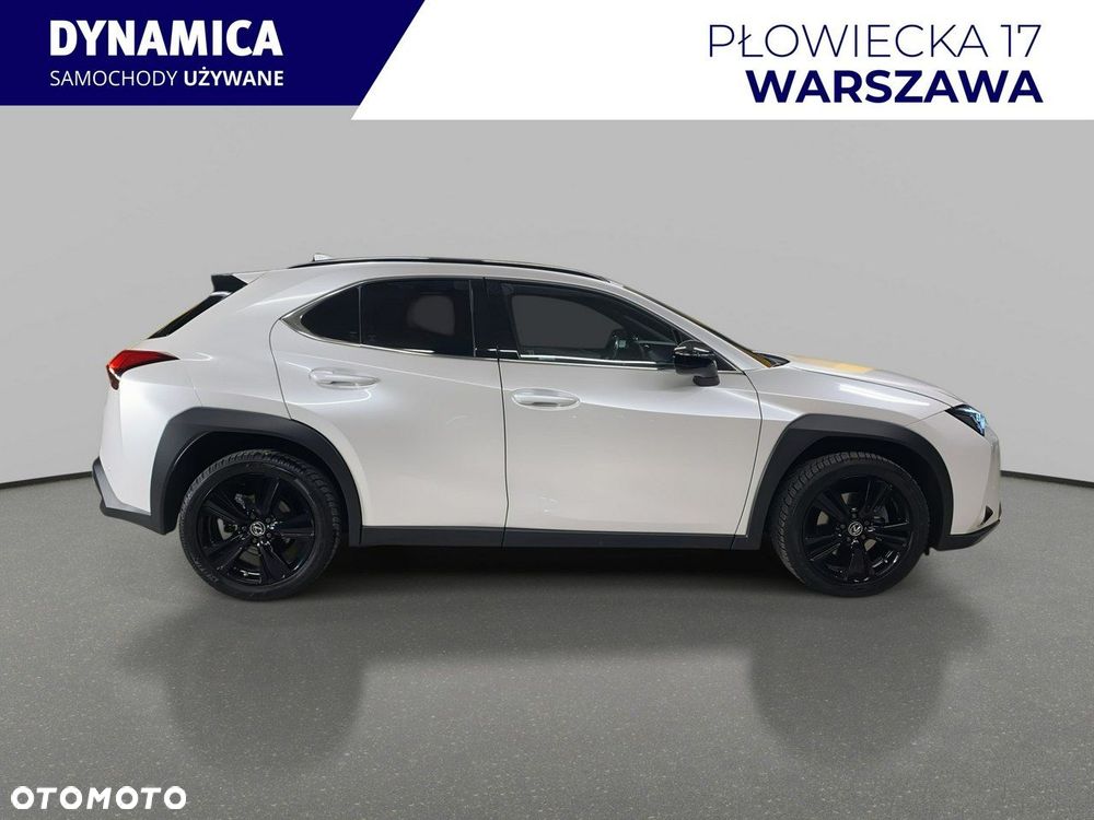 Lexus UX - 9