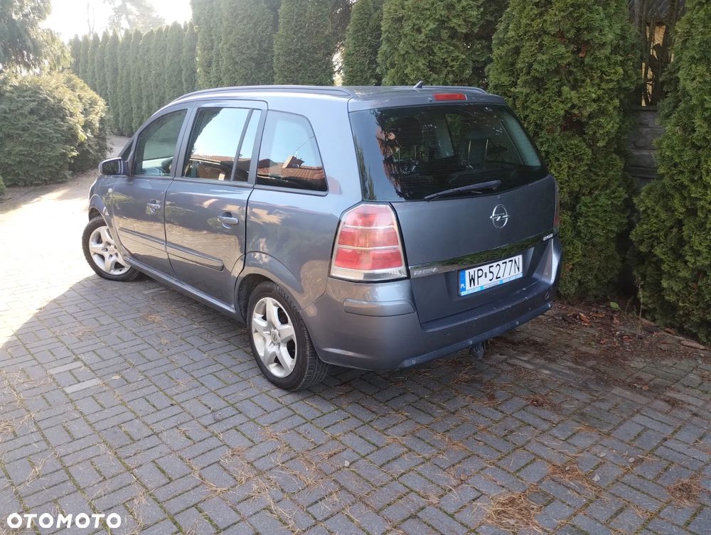 Opel Zafira 1.9 CDTI Essentia - 7
