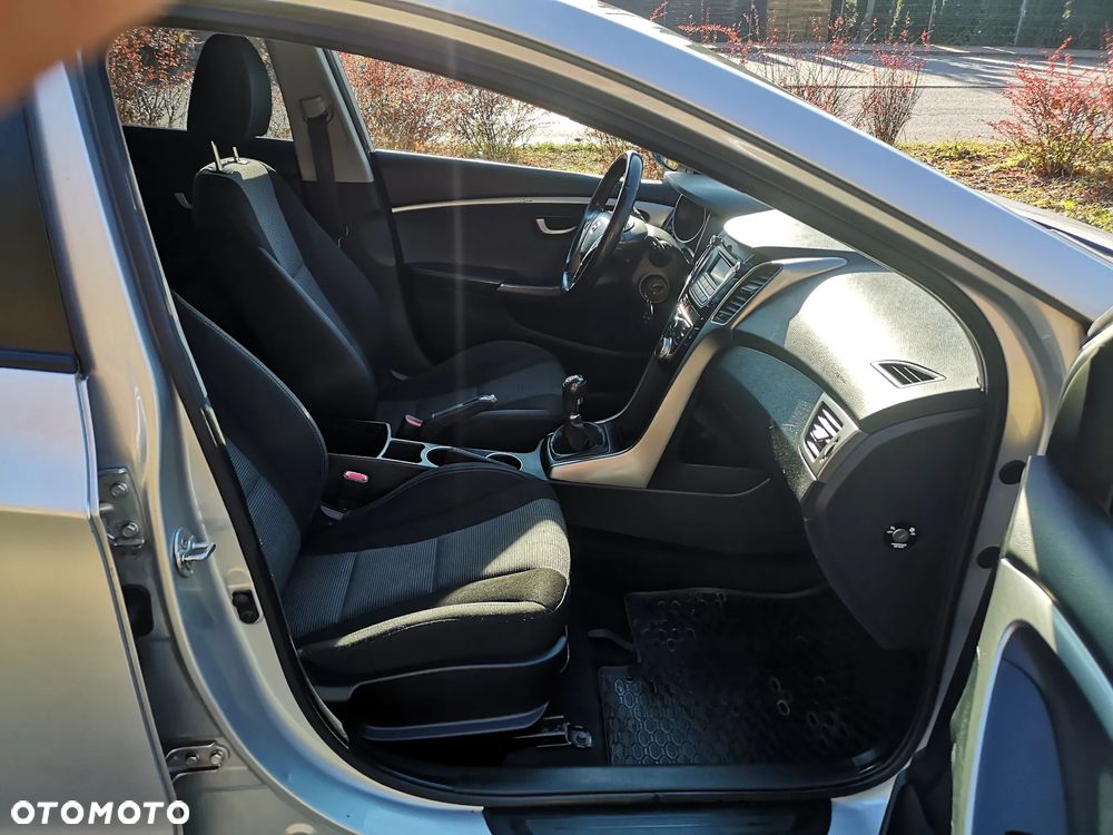 Hyundai i30 1.6 CRDi Trend - 32