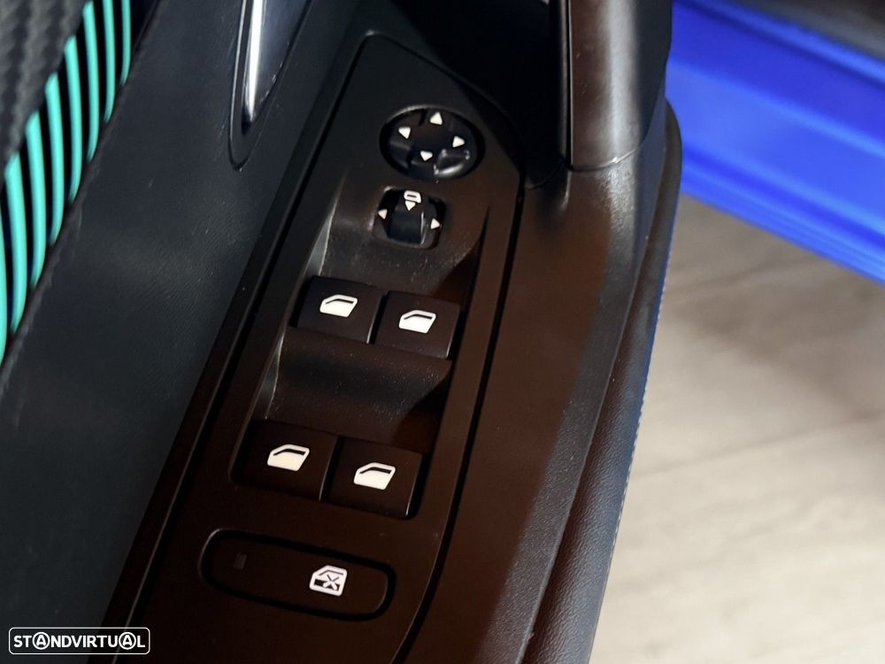 Peugeot e-2008 50 kWh Allure Pack - 18