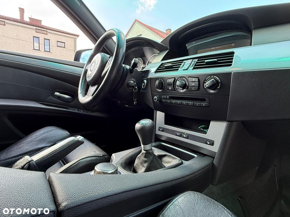 BMW Seria 5 523i - 19