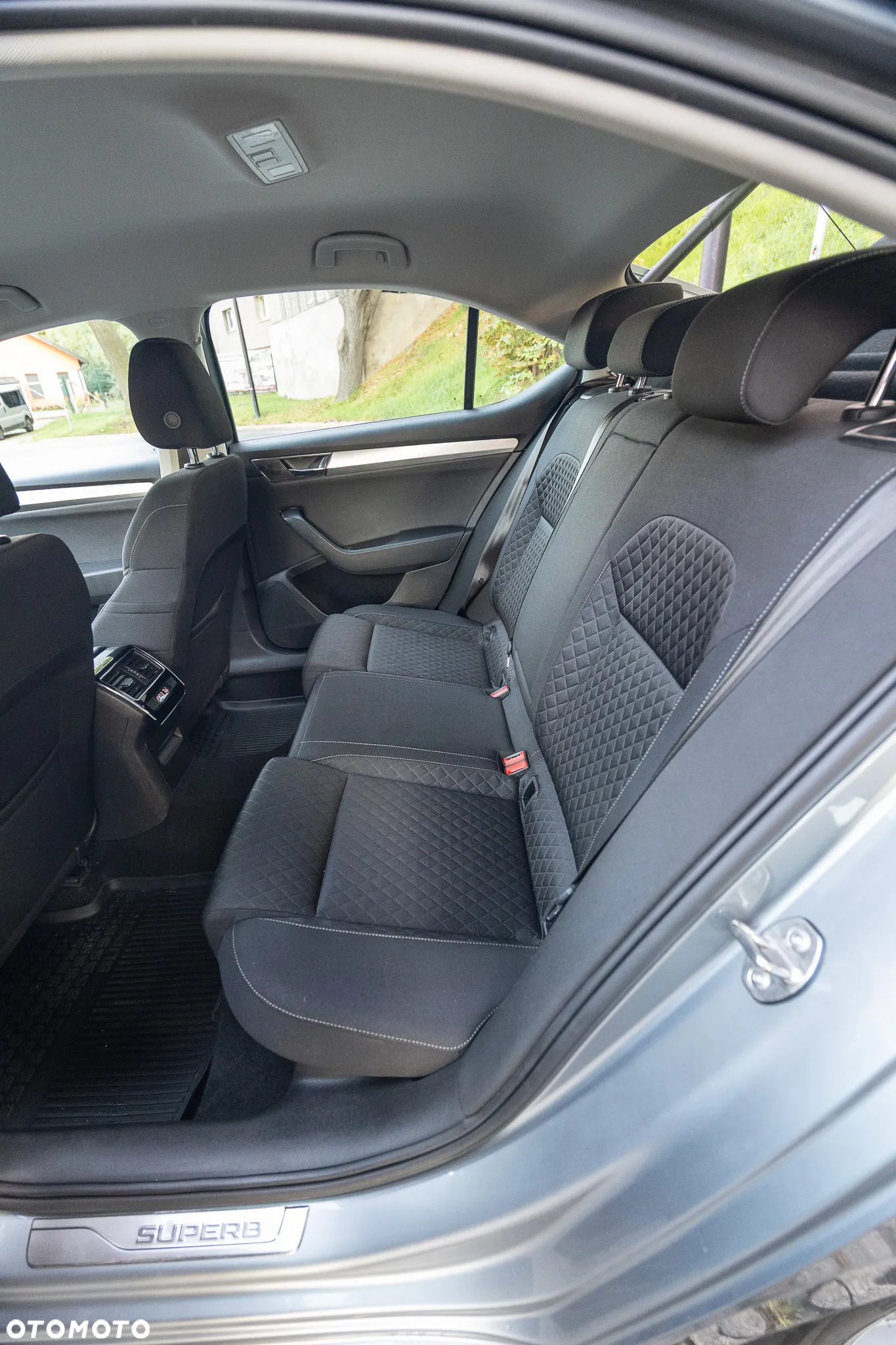 Skoda Superb 2.0 TSI Ambition DSG - 9