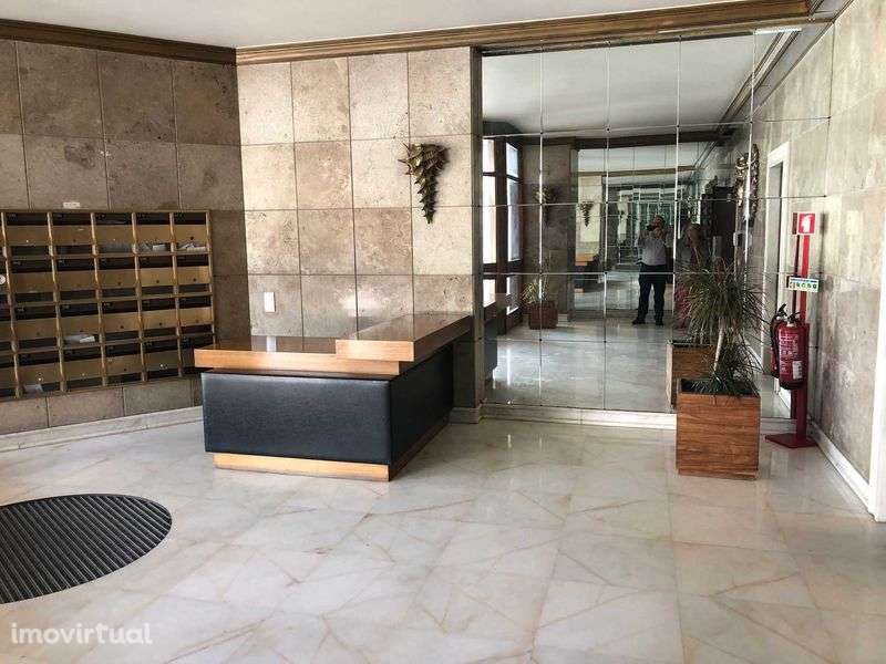Vende-se apartamento Praça de Alvalade- Não se aceita imobiliárias ! - Grande imagem: 2/12