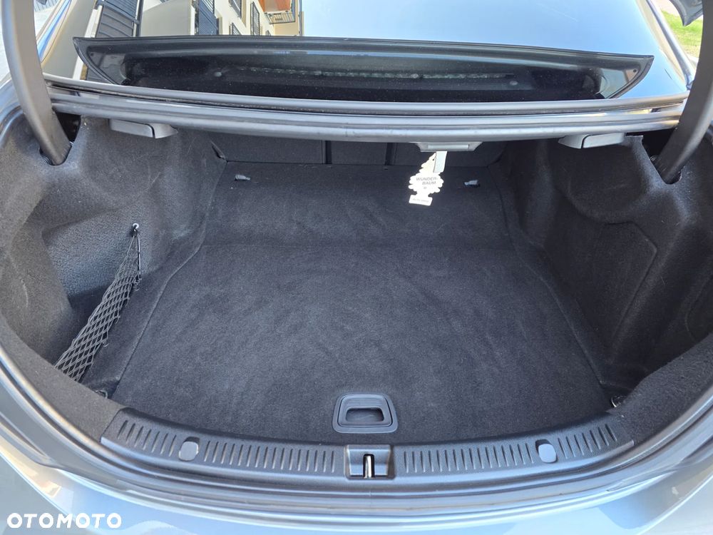 Mercedes-Benz Klasa E 220 d 4-Matic AMG - 19