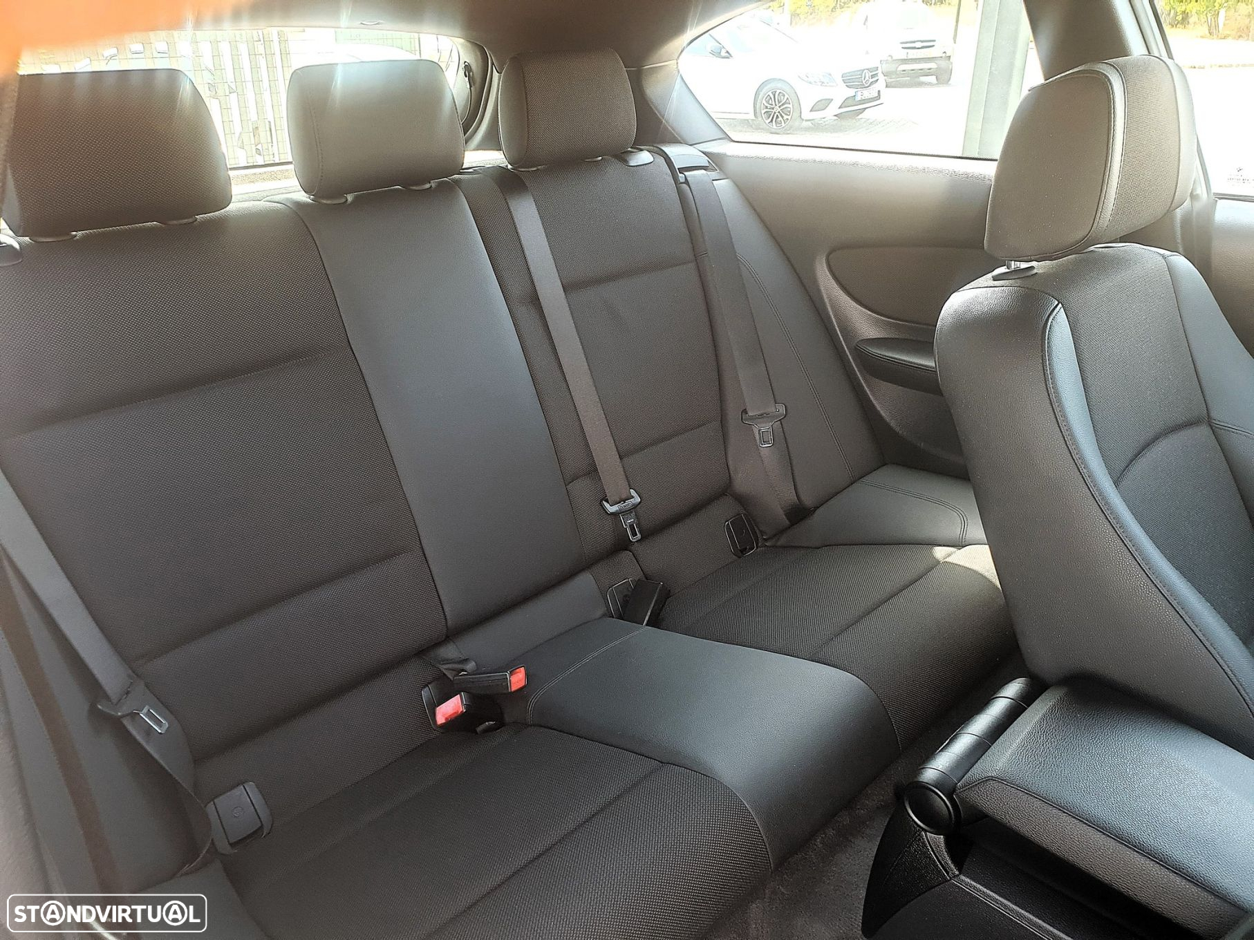 BMW 118 d Pack M - 29