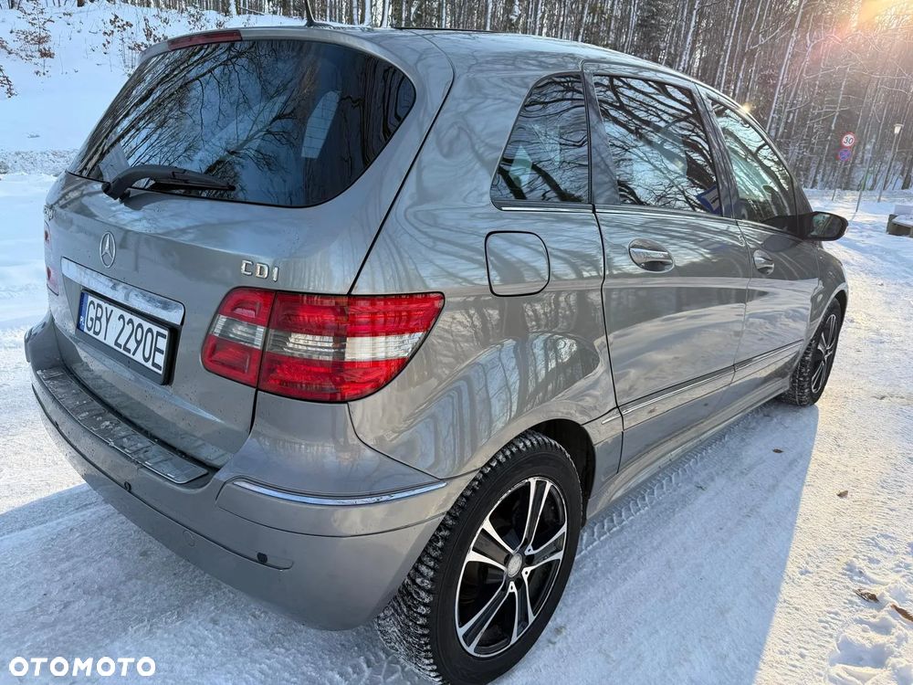 Mercedes-Benz Klasa B 200 CDI Autotronic - 4