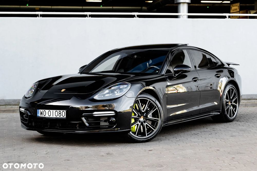 Porsche Panamera - 4