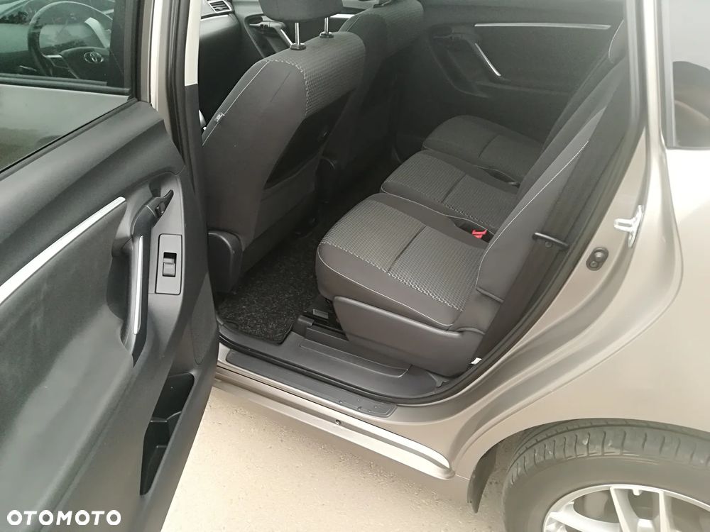 Toyota Verso 1.6 D-4D Prestige - 10