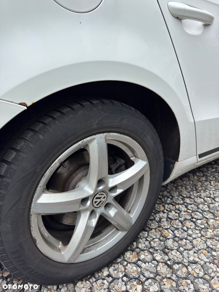 Volkswagen Passat 1.6 TDI DPF BlueMot Comfortline - 21