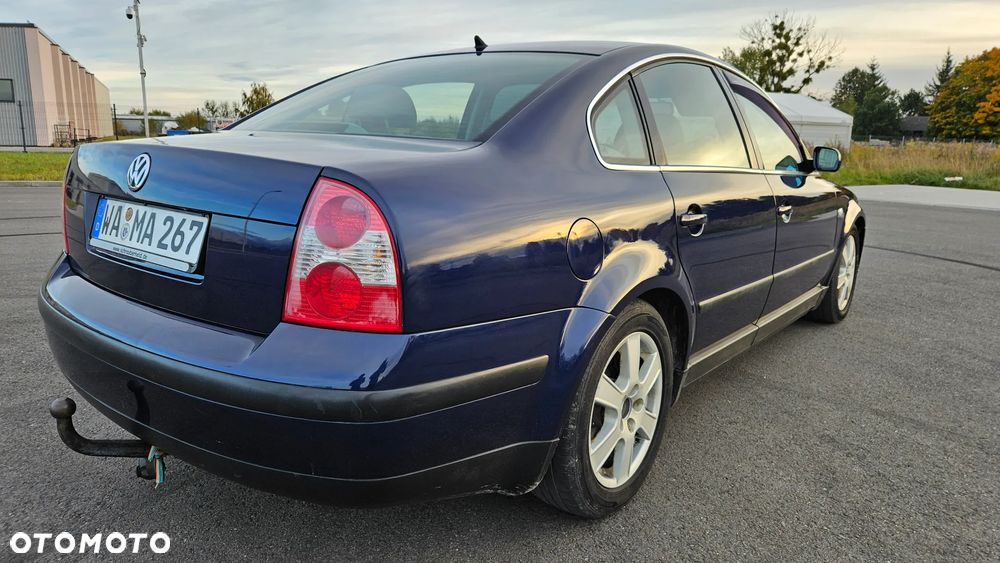 Volkswagen Passat 1.8T Basis - 22