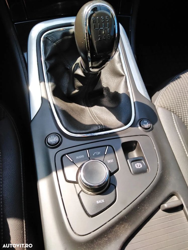 Opel Insignia 2.0 CDTI ECOFLEX - 10