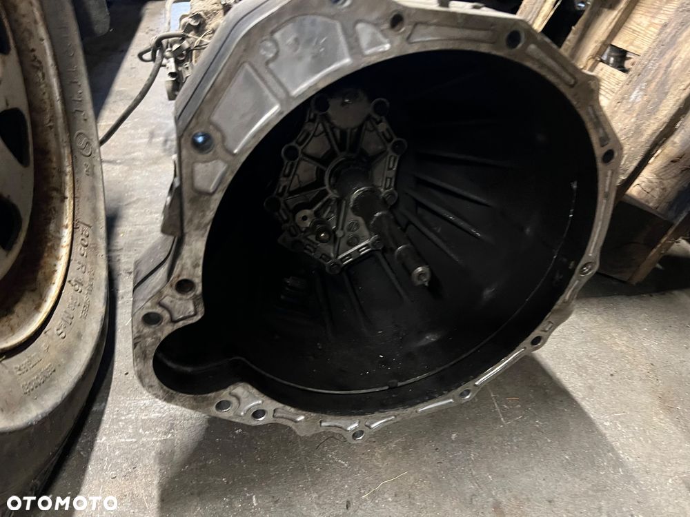 Skrzynia biegów z reduktorem Nissan Navara d22 2.5dci - 4