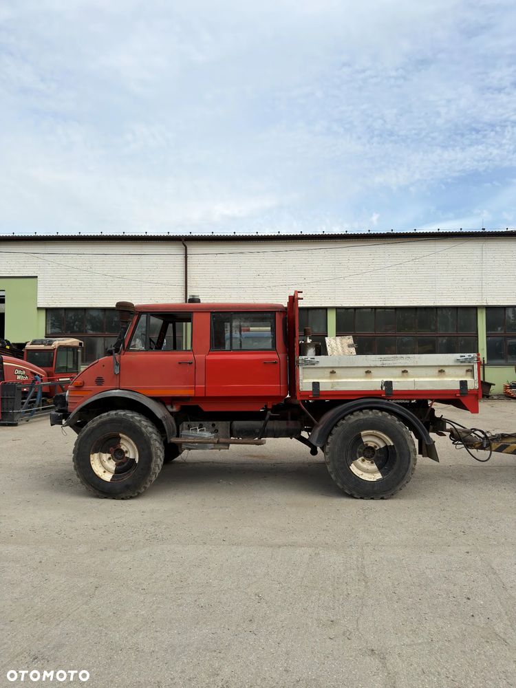 Mercedes-Benz UNIMOG - 4