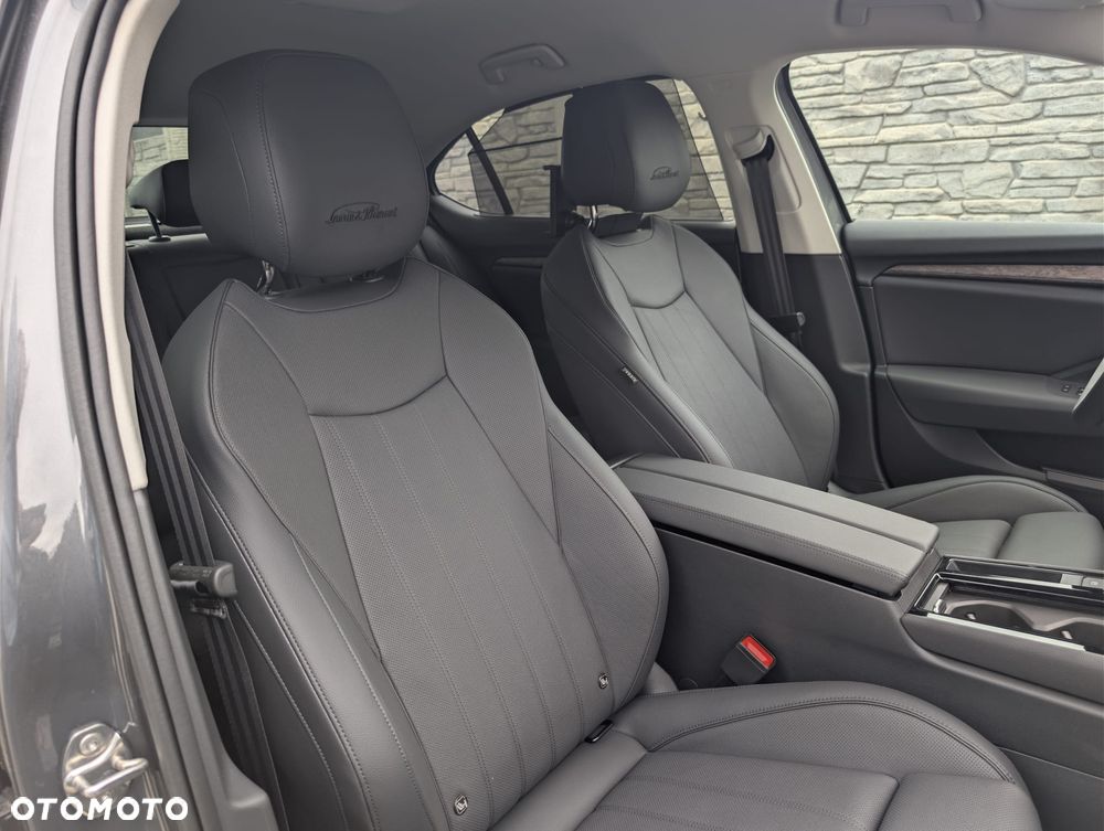 Skoda Superb 2.0 TDI SCR 4x4 L&K DSG - 8