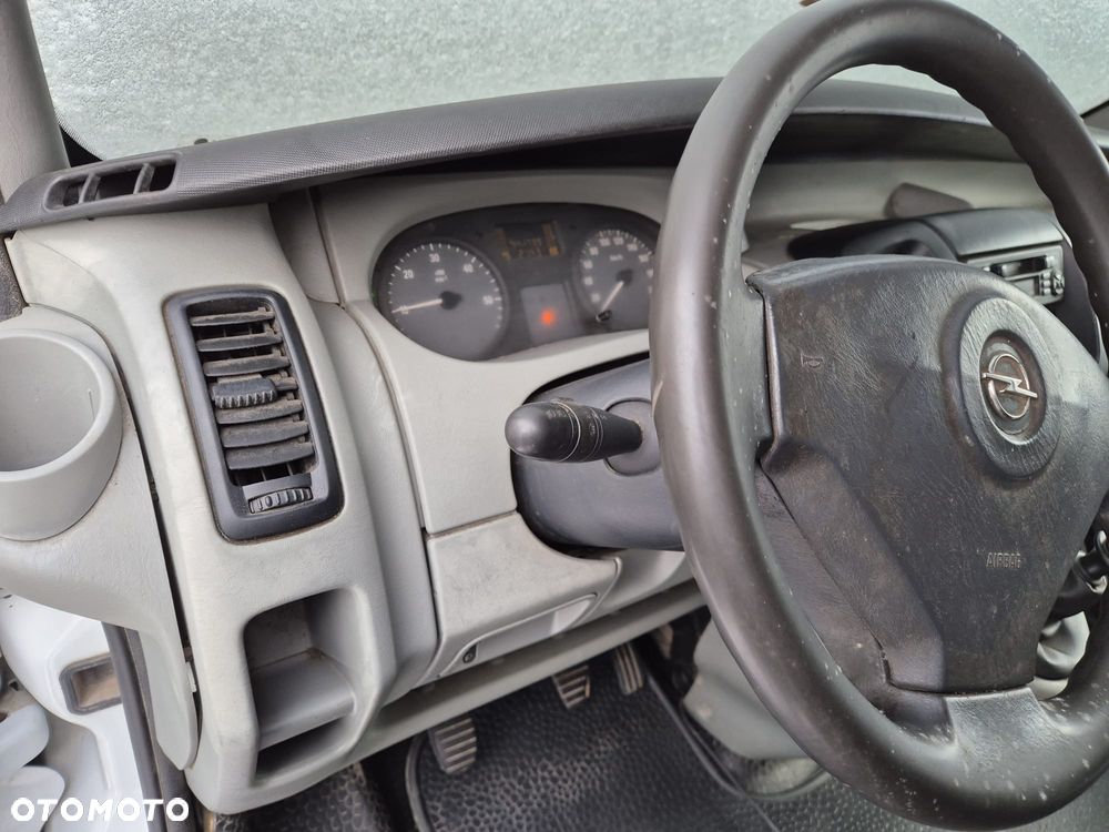 Opel vivaro - 4