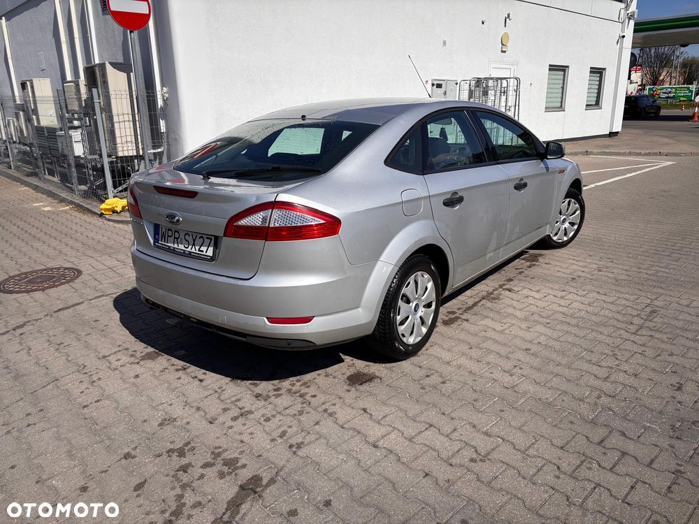 Ford Mondeo 2.0 TDCi Ambiente - 9