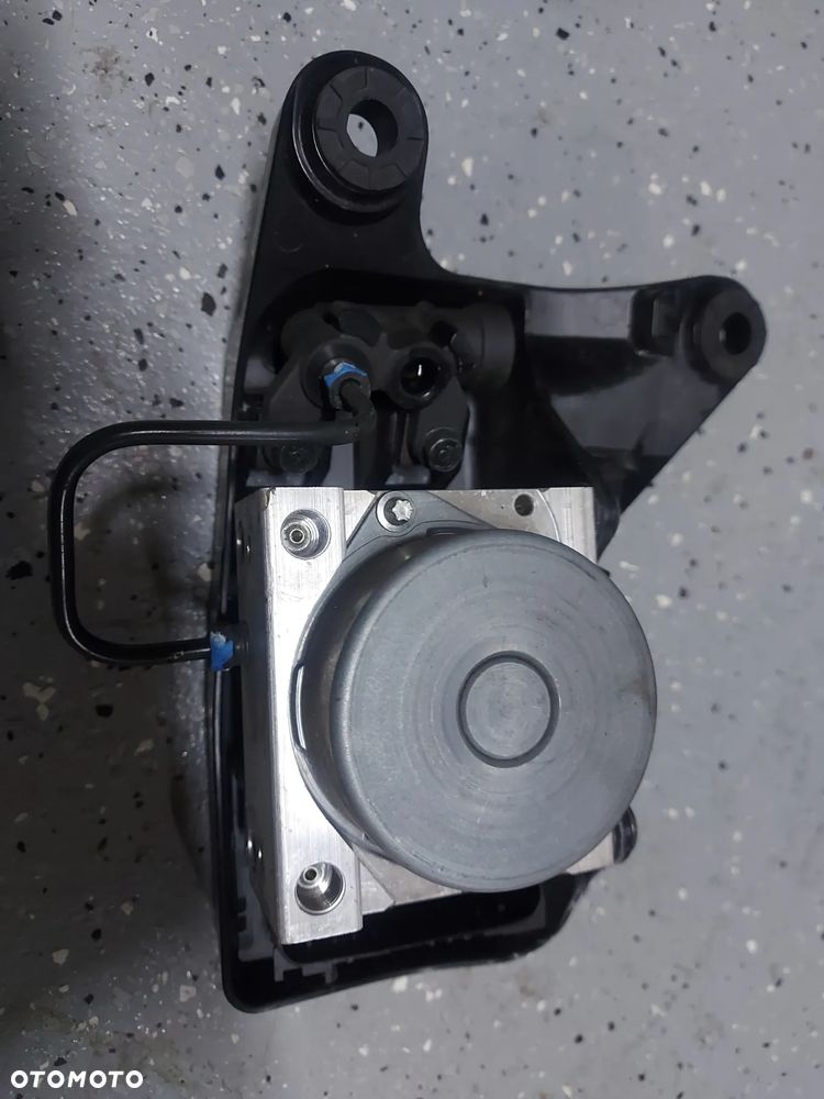 Honda VFR 1200 F pompa hamulcowa ABS Crosstourer - 1