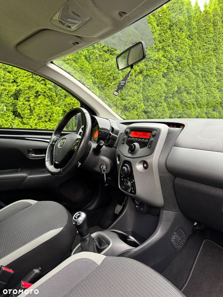 Toyota Aygo x-play - 21