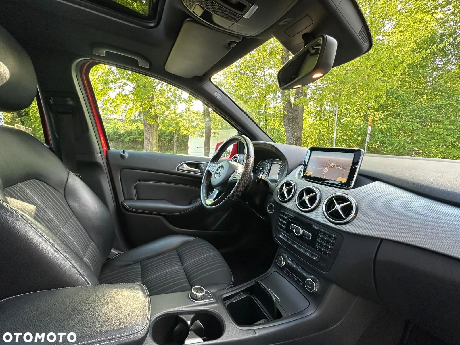 Mercedes-Benz Klasa B 180 CDI (BlueEFFICIENCY) 7G-DCT - 29