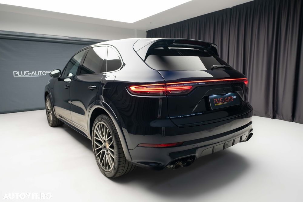 Porsche Cayenne E-Hybrid Tiptronic S Platinum Edition - 4