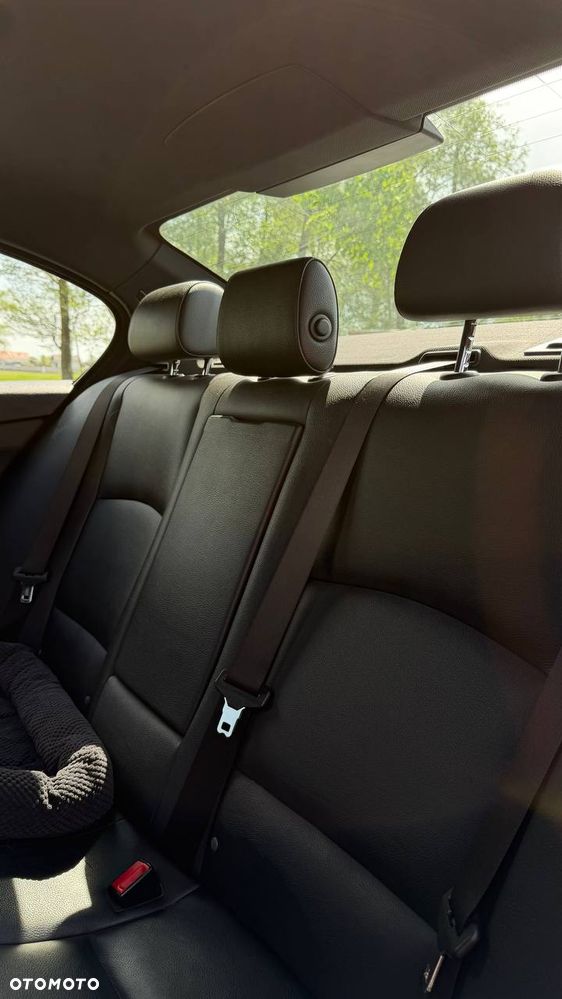 BMW Seria 5 520i - 14