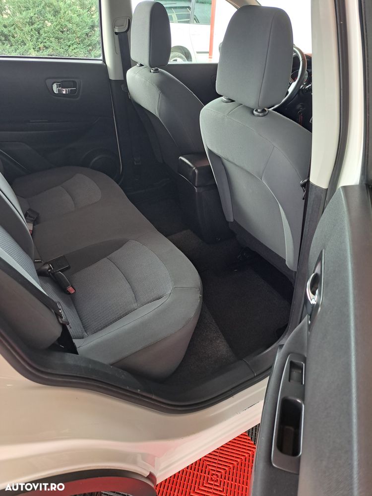 Nissan Qashqai 1.6 360 - 12