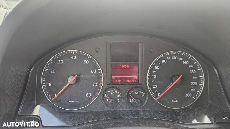 Volkswagen Jetta - 2