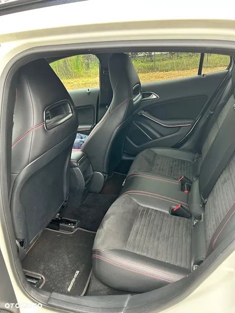 Mercedes-Benz GLA 180 (CDI) d 7G-DCT AMG Line - 11