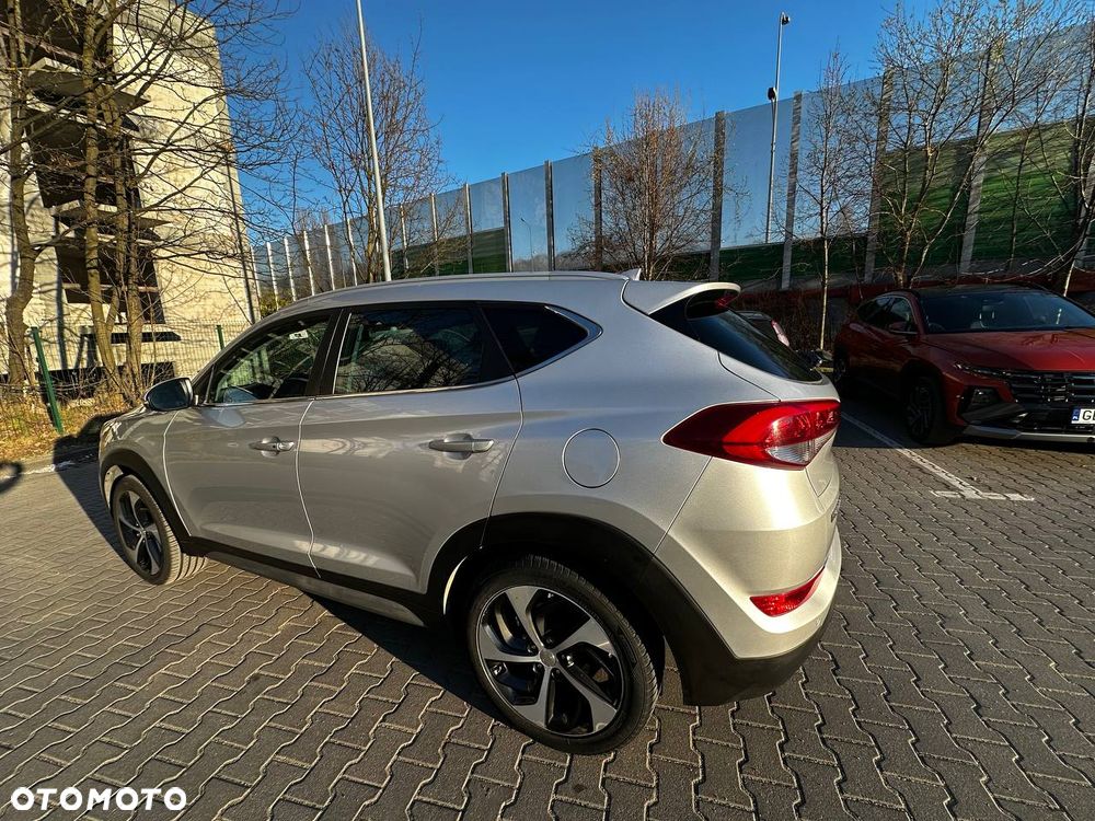 Hyundai Tucson 1.7 CRDI BlueDrive Comfort 2WD - 12