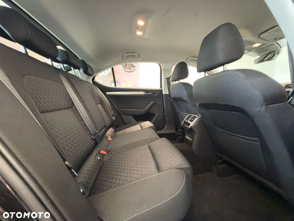 Skoda Superb 1.5 TSI Ambition DSG - 23