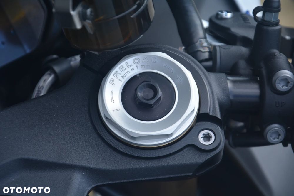 BMW S - 20