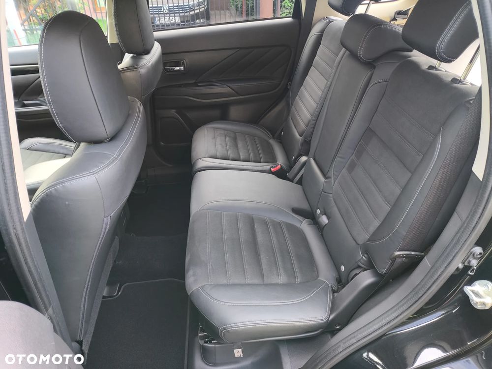 Mitsubishi Outlander - 31