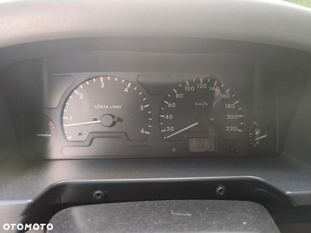 Land Rover Discovery - 7