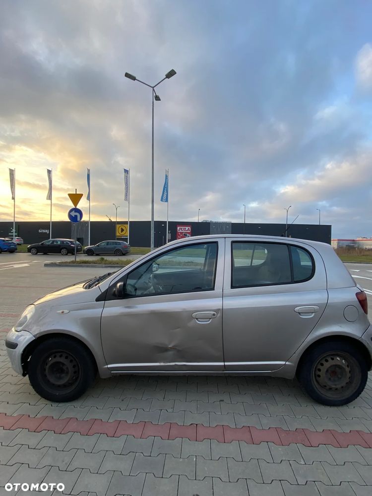 Toyota Yaris 1.4 D-4D Terra - 4