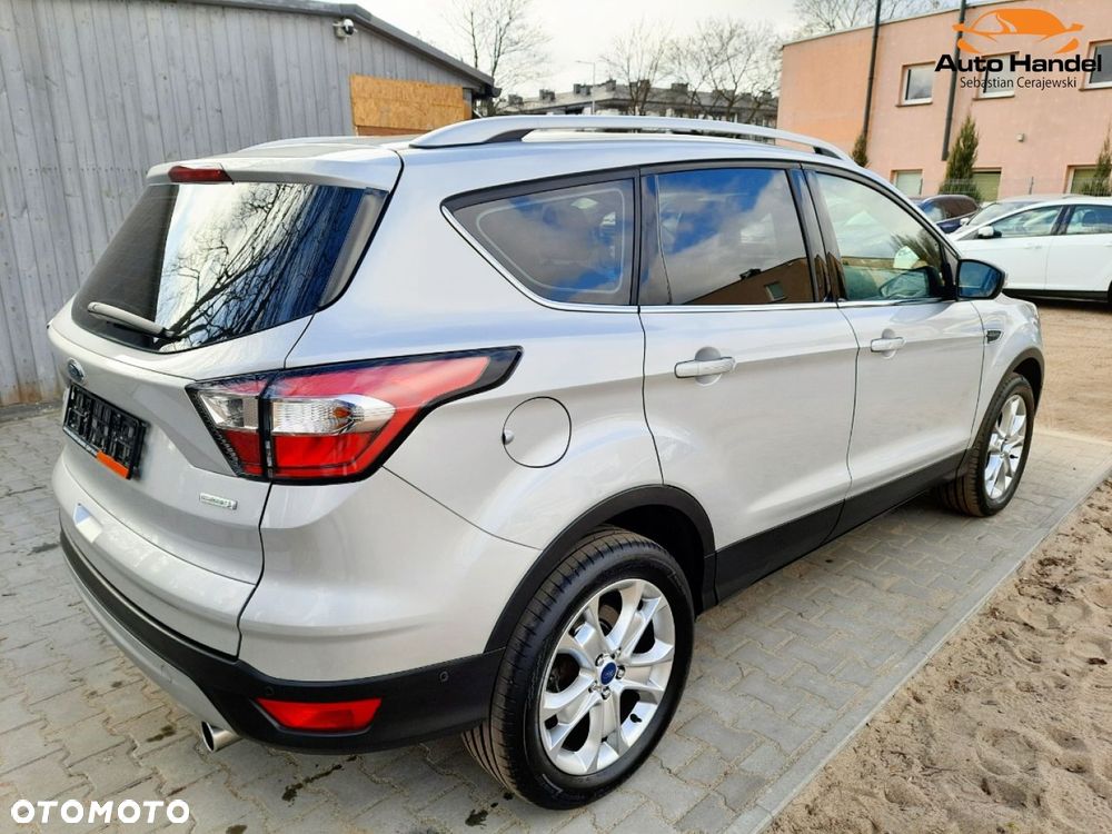 Ford Kuga 1.5 EcoBoost 2x4 Titanium - 13