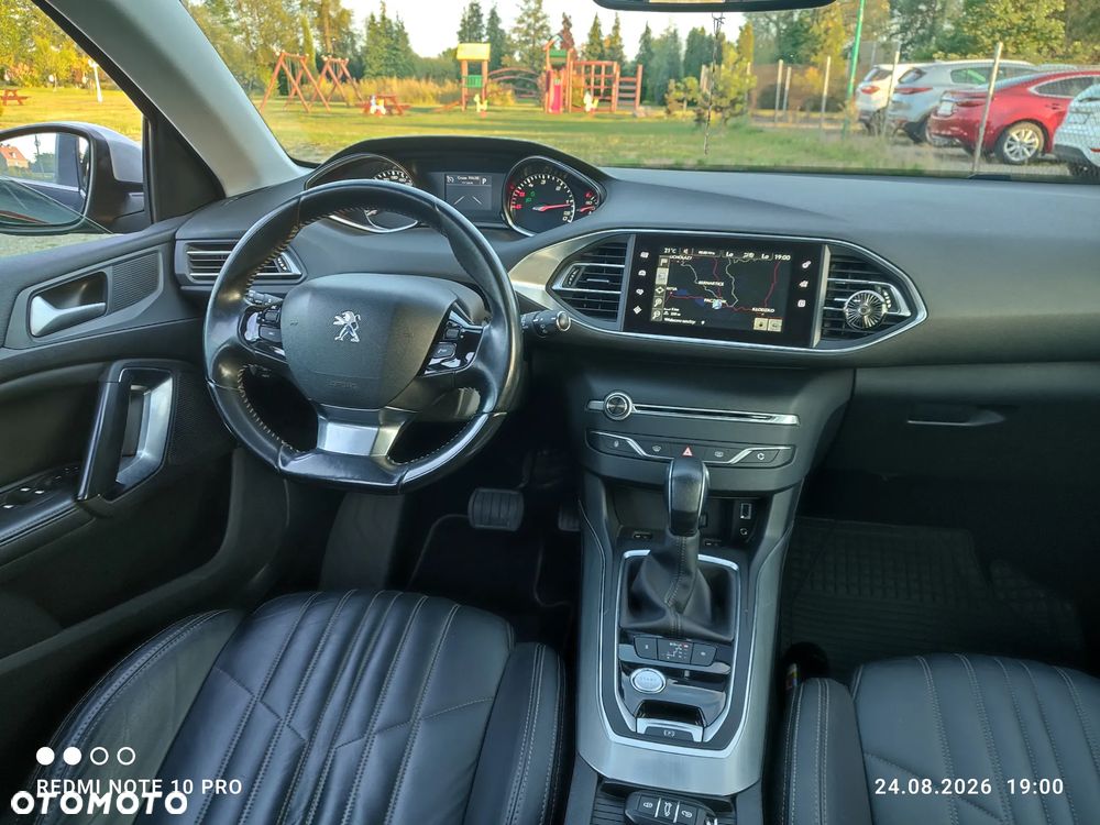 Peugeot 308 BlueHDi 150 Automatik Stop & Start Niveau 2 Business-Line - 17